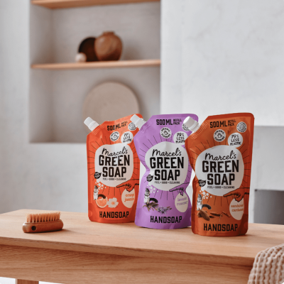 Marcel's Green Soap Handzeep Navulverpakking Sandelhout & Kardemom – extra afbeelding 2