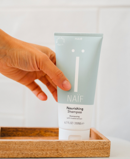 Naïf Verzorgende Shampoo 200 ml – extra afbeelding 1