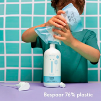 Naïf Baby & Kids Nourishing Shampoo Navulling – extra afbeelding 2