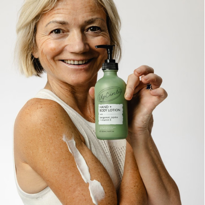 UpCircle Hand + Body Lotion with Bergamot + Vitamin E - 250 ml – extra afbeelding 1