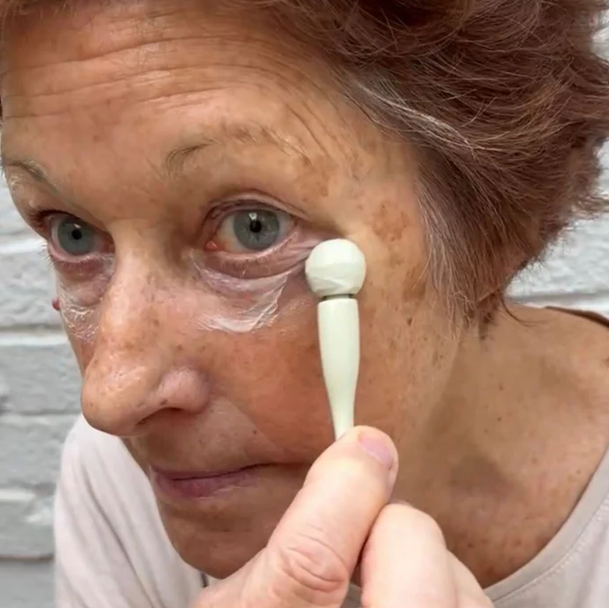 Eye Roller